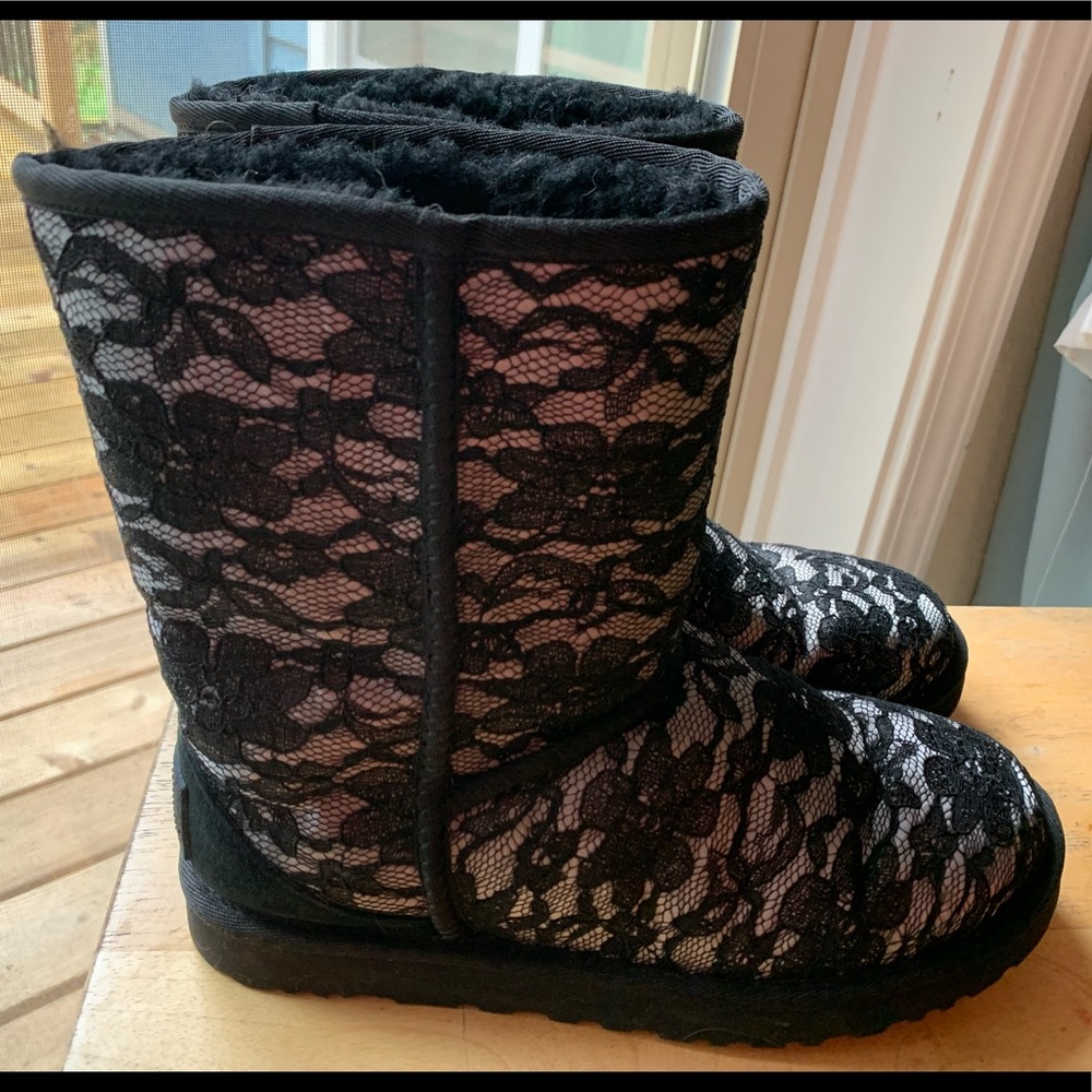 Beautiful UGG boots! Like new!
